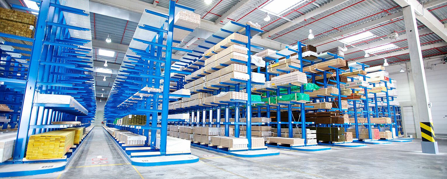 [Translate "Niederlande"] Cantilever racking for narrow aisle