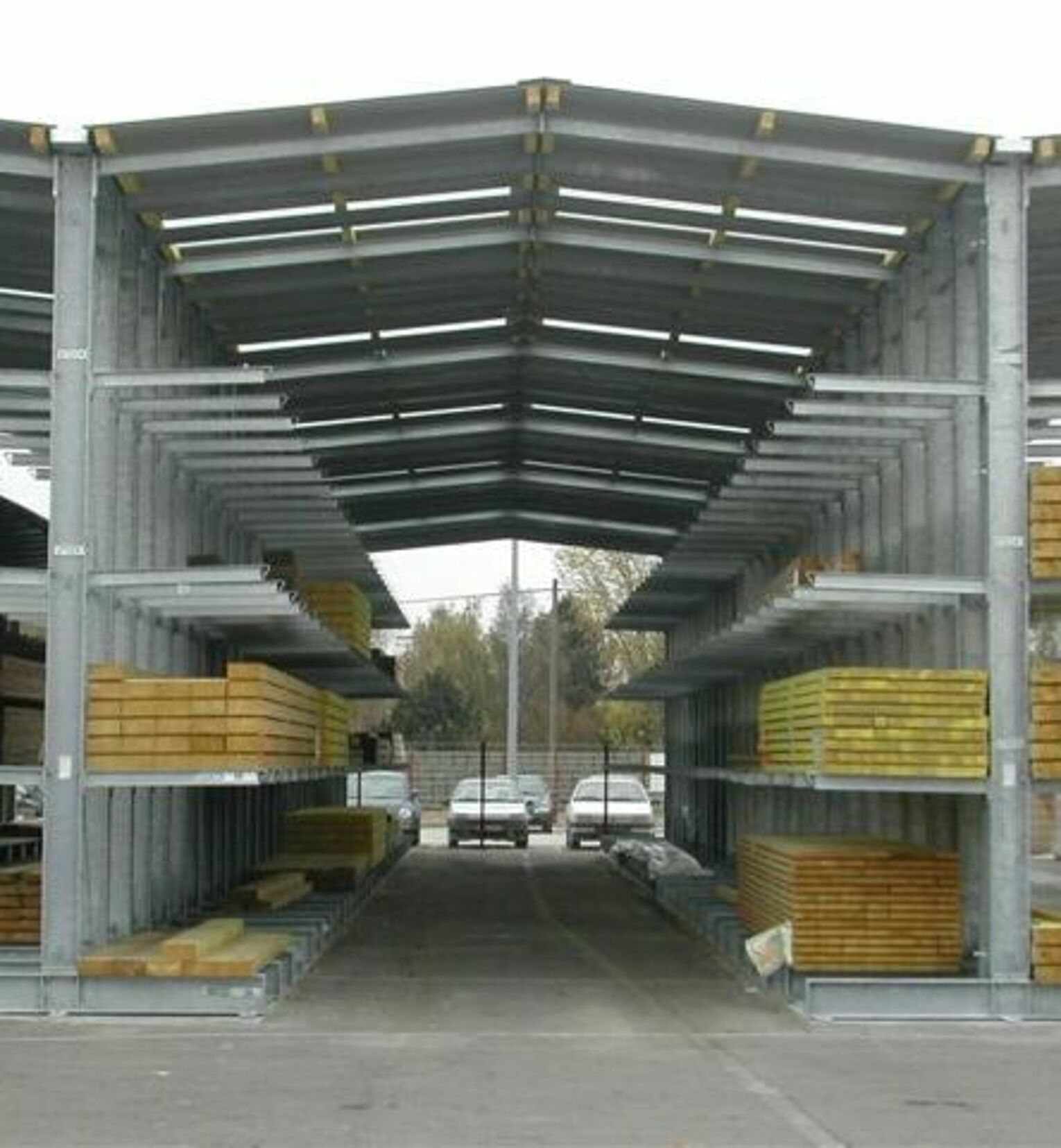 [Translate "Niederlande"] Rack-clad warehouse Cantilever racking