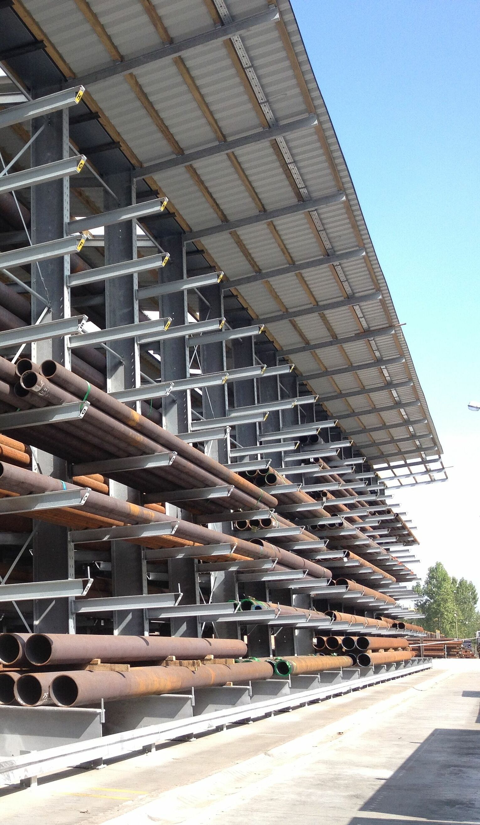 [Translate "Niederlande"] Cantilever racking Yard racking